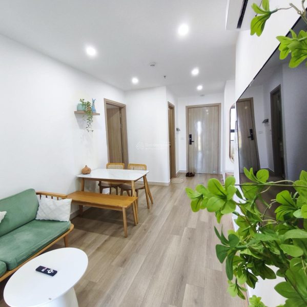 Bán căn hộ Nera Garden Huế 62m², 2 phòng ngủ, 2 WC, full nội thất mới, ban công hướng Đông, sổ hồng, công chứng ngay. Giá bán 2,29 tỷ.