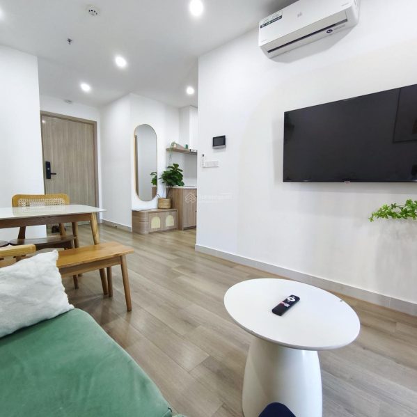 Bán căn hộ Nera Garden Huế 62m², 2 phòng ngủ, 2 WC, full nội thất mới, ban công hướng Đông, sổ hồng, công chứng ngay. Giá bán 2,29 tỷ.